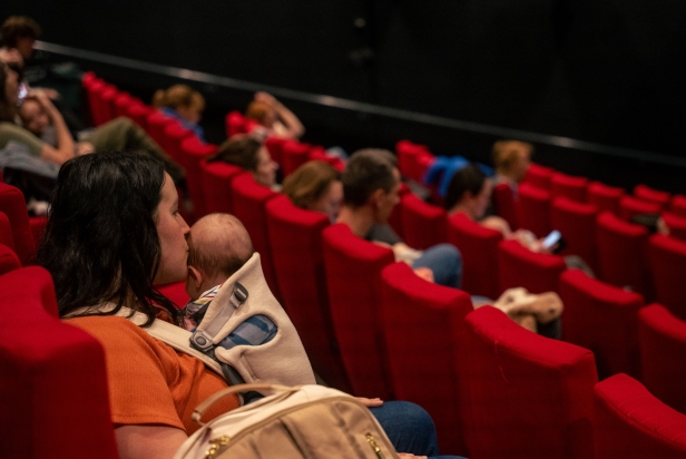Cinema Poussette: Materialists